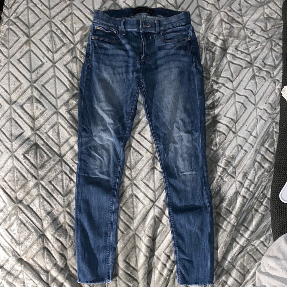 Size 4 Express dark wash skinny jeans